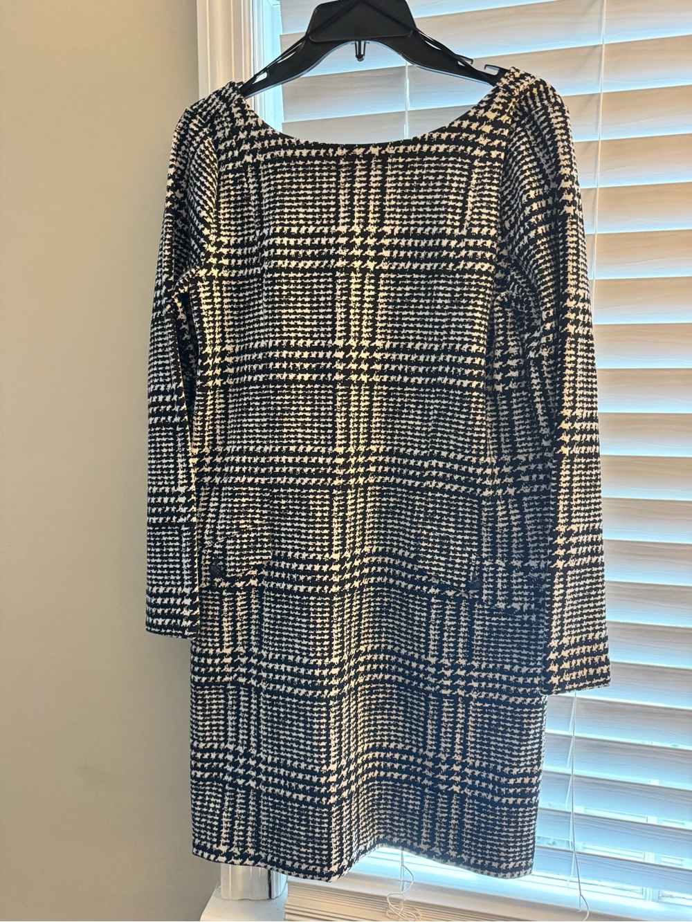 LOFT Black and White Plaid Long Sleeve Shift Dress